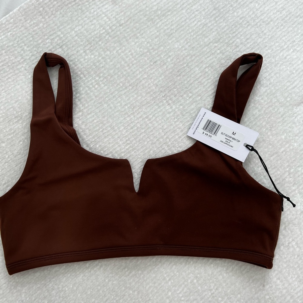Split Scoop Sports Bra (size: M)